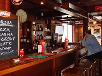 Wnętrze piwialni Warka