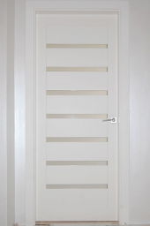 Drzwi wewnętrzne w kolorze écru – widok z korytarza