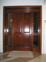 Drzwi zewnętrzne z doświetleniem